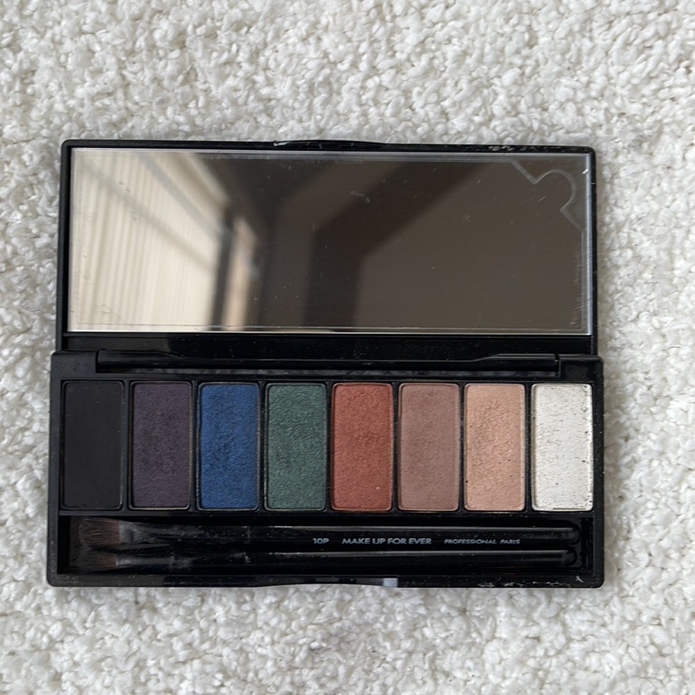 Make Up For Ever Smoky Palette